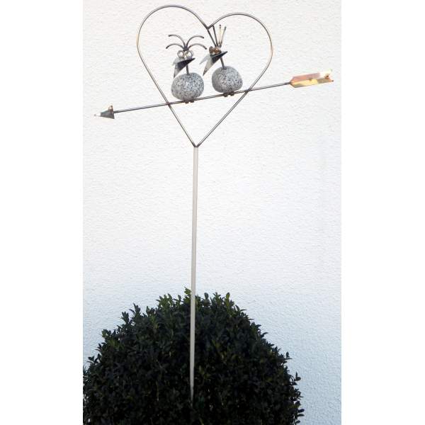 Gartenstecker Steinvogel Parchen Im Herz Auf Pfeil Ca 140cm Aus Granit Und Edelstahl