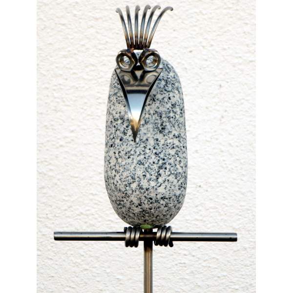 Gartenstecker Steinvogel Geier ca. 110cm hoch aus Granit und Edelstahl